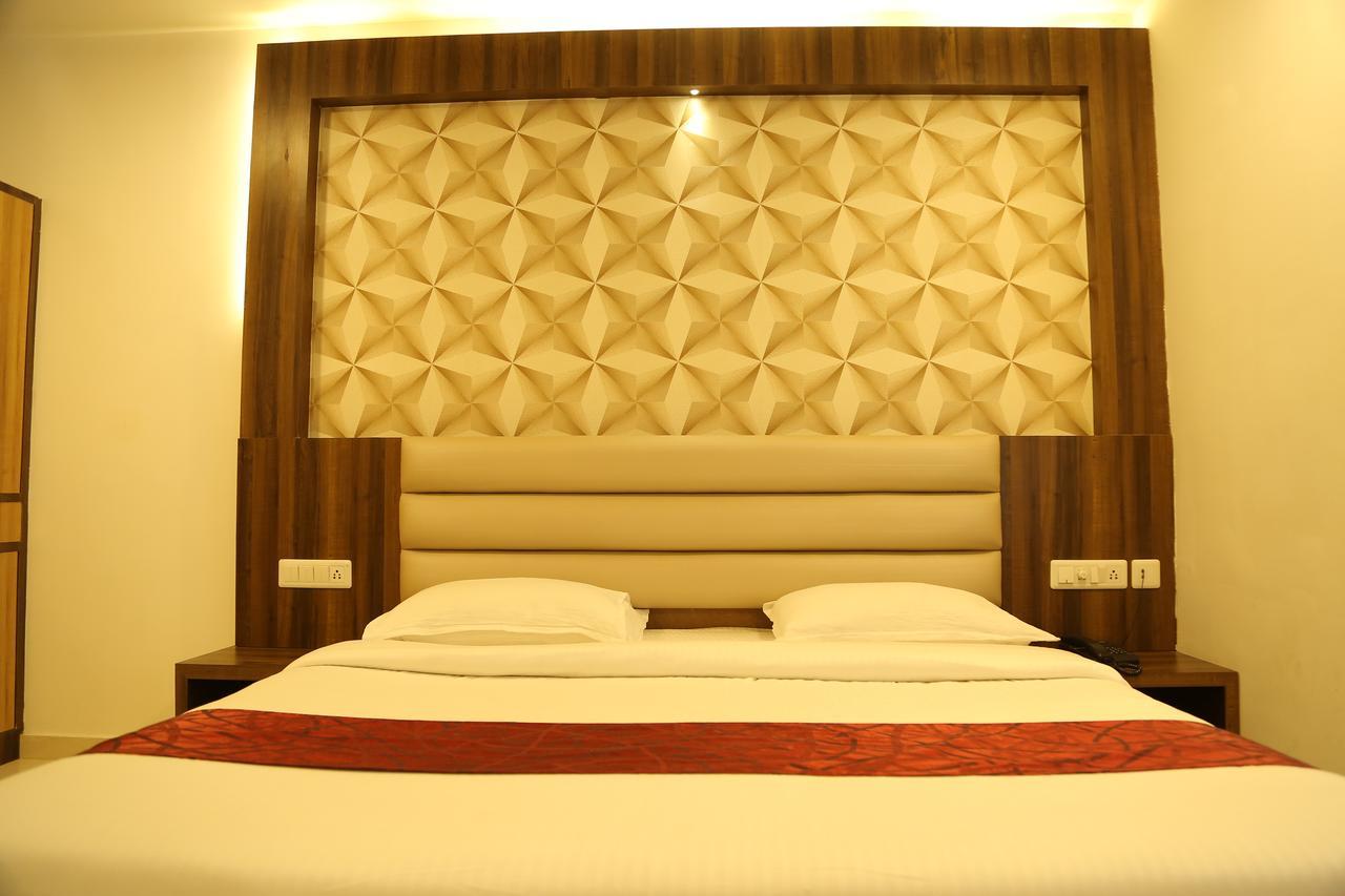 هوسبيت Hotel Shivananda المظهر الخارجي الصورة