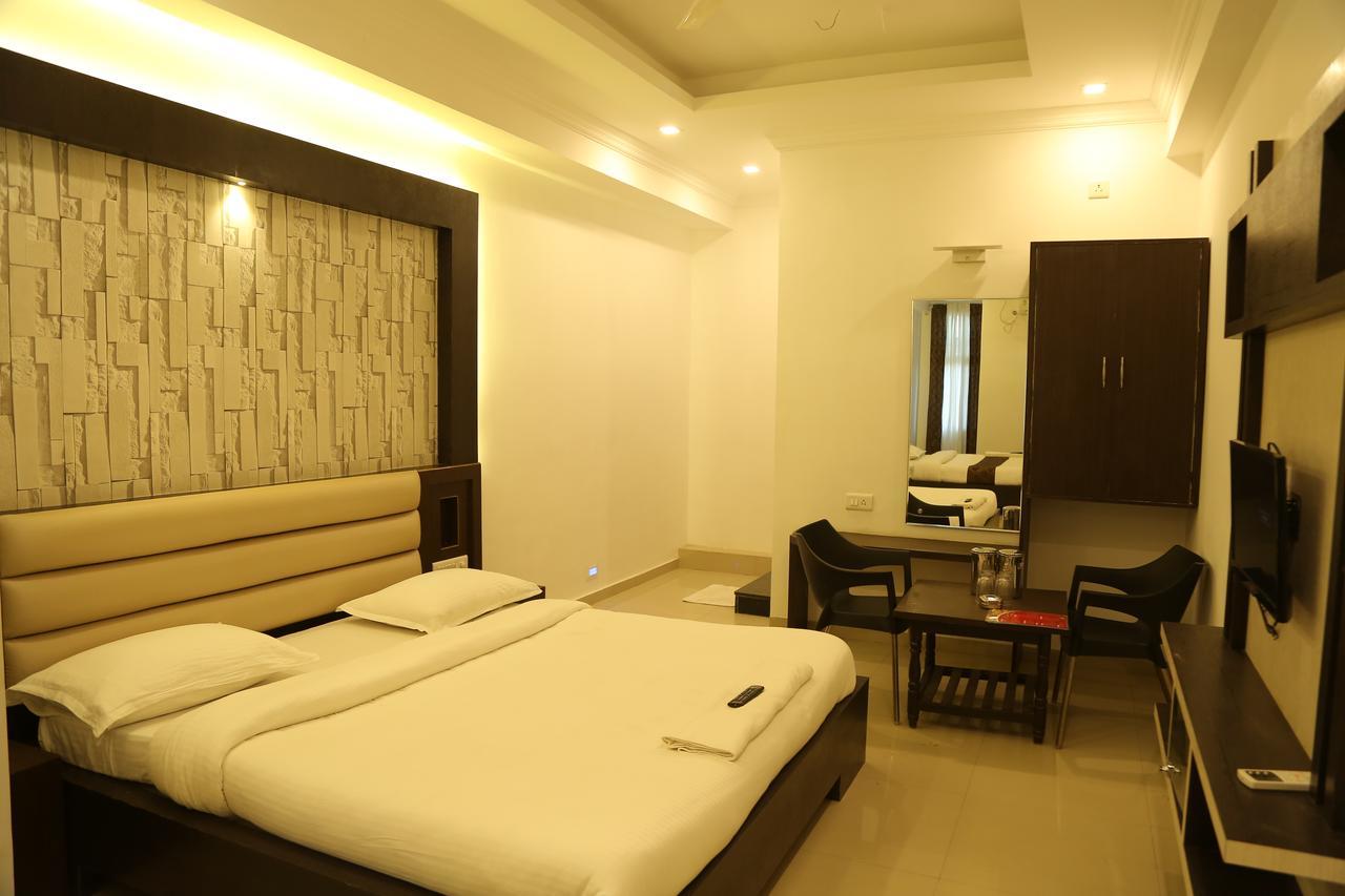 هوسبيت Hotel Shivananda المظهر الخارجي الصورة