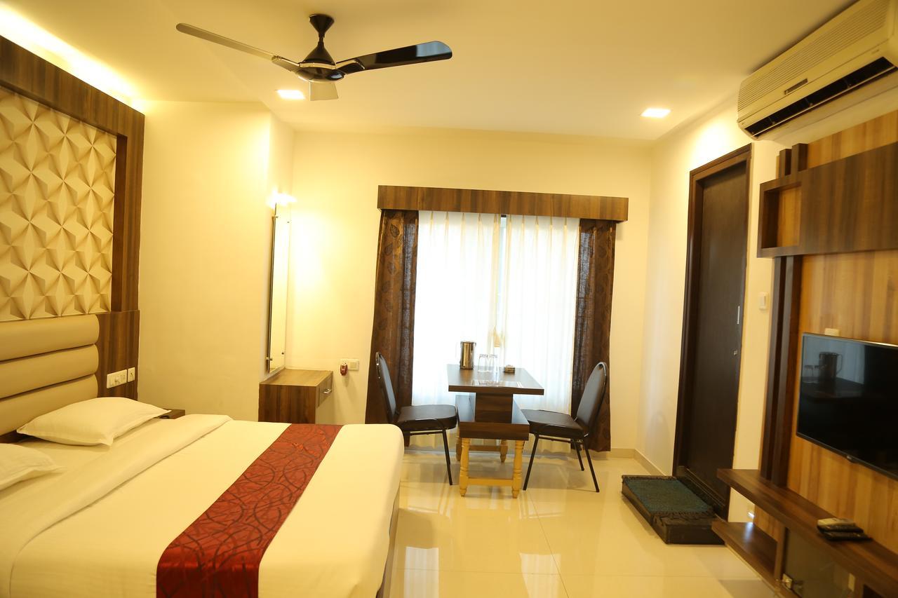 هوسبيت Hotel Shivananda المظهر الخارجي الصورة
